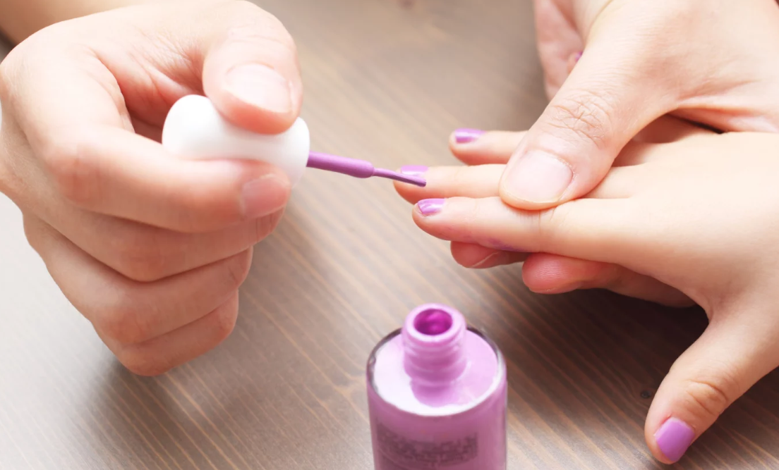POSE DE VERNIS image